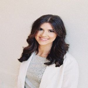 Meet your Posher, Elise